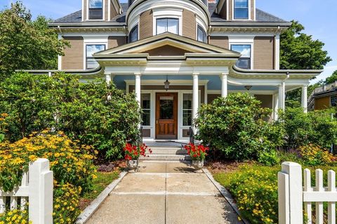 11 Revere St 6 Boston MA 02130