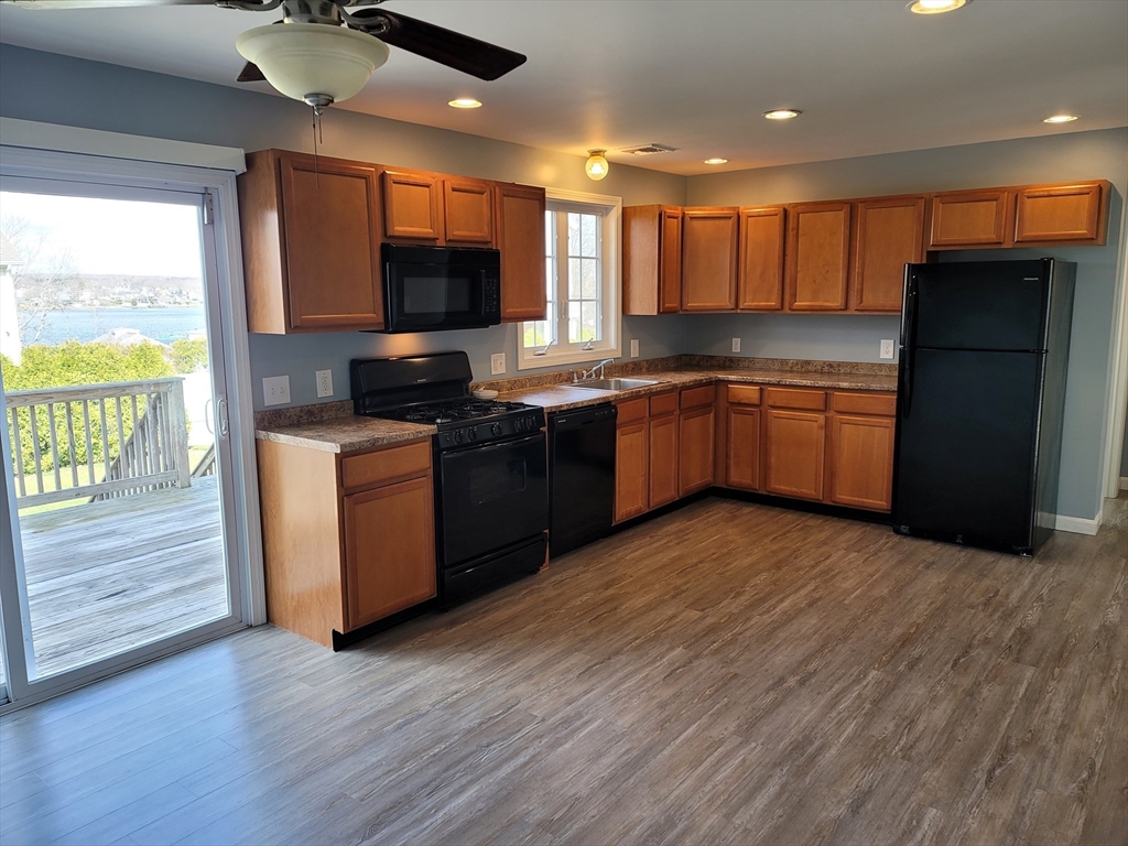 3226 North Main Street 1