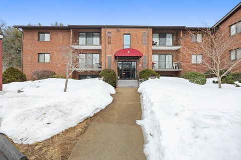 Photo of 221 Oak St #4-15, Brockton, MA 02301 (MLS # 73483742)