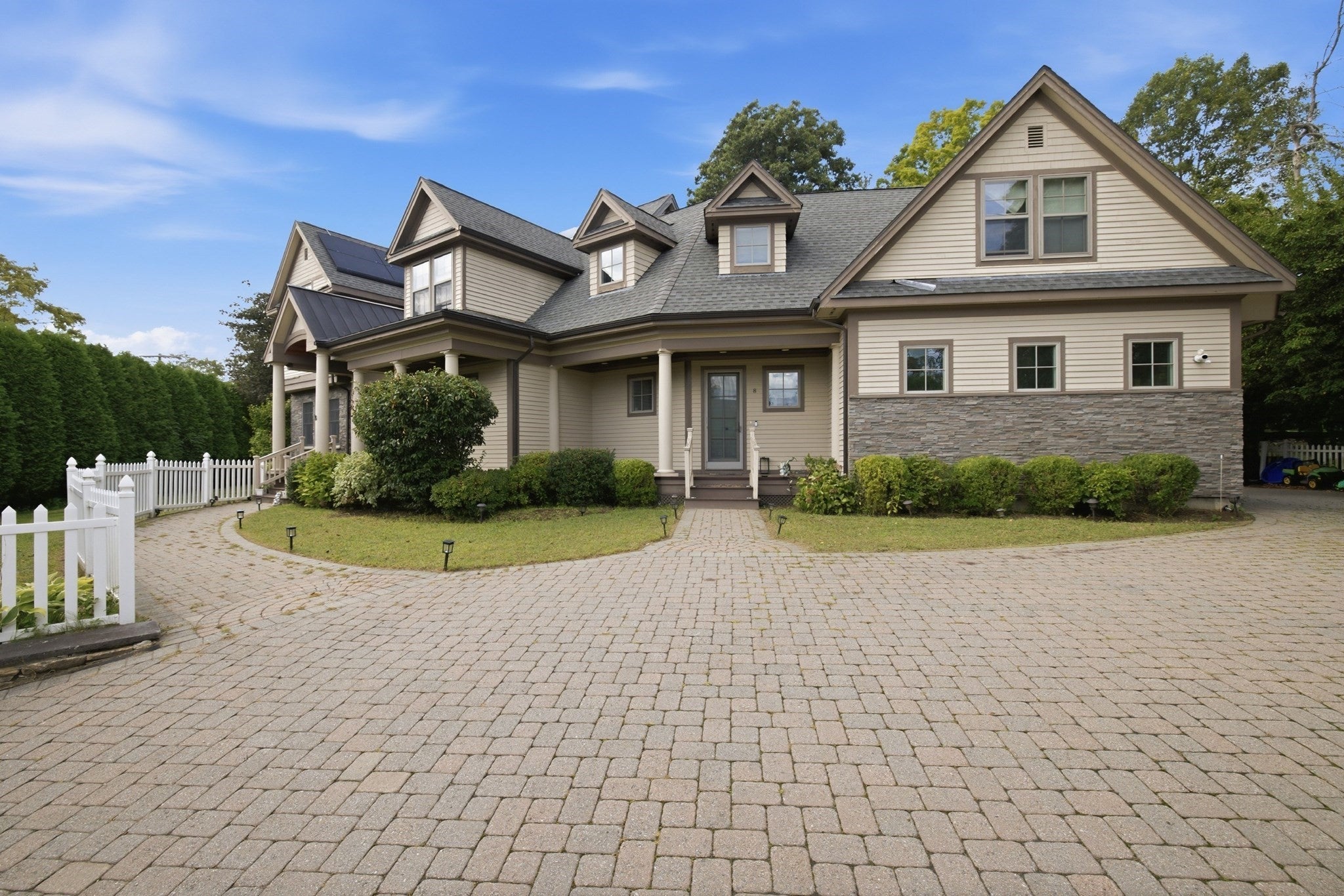 8 Longmeadow Rd