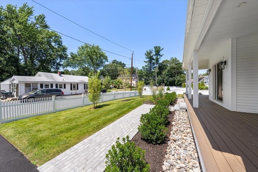 4 Lookout Ave