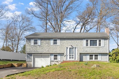 Photo of 53 Longfellow Dr, Newburyport, MA 01950 (MLS # 73512866)