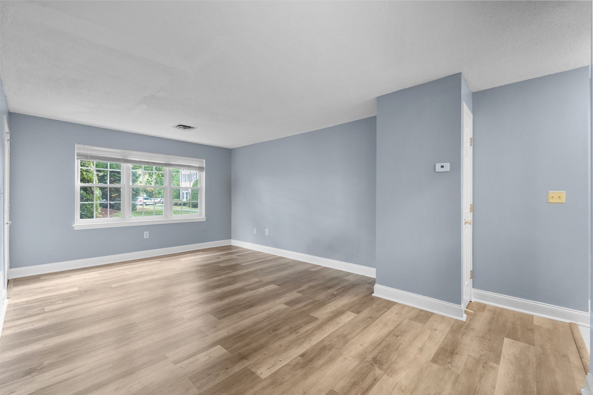 750 Brookside Dr #D, Andover, MA Photo #2