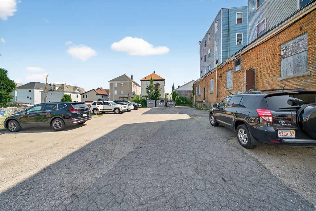 1566-1570 Acushnet Ave