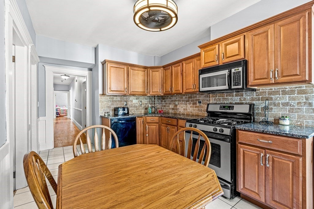 22 Auburn St #3, Malden, MA Photo #17
