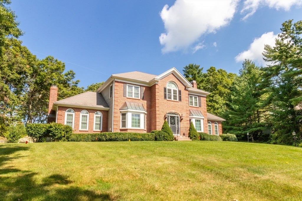 25 Windsor Dr