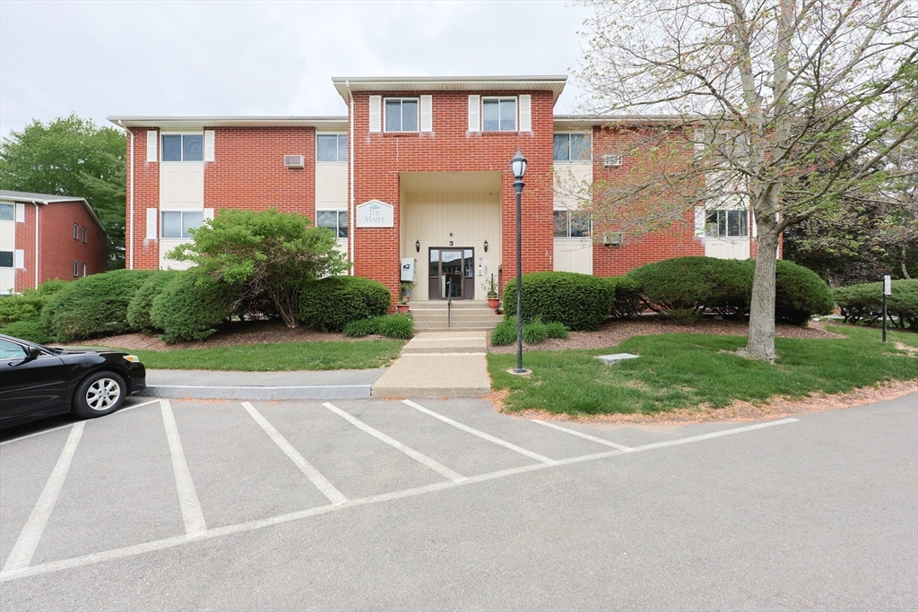 3 Dailey St I