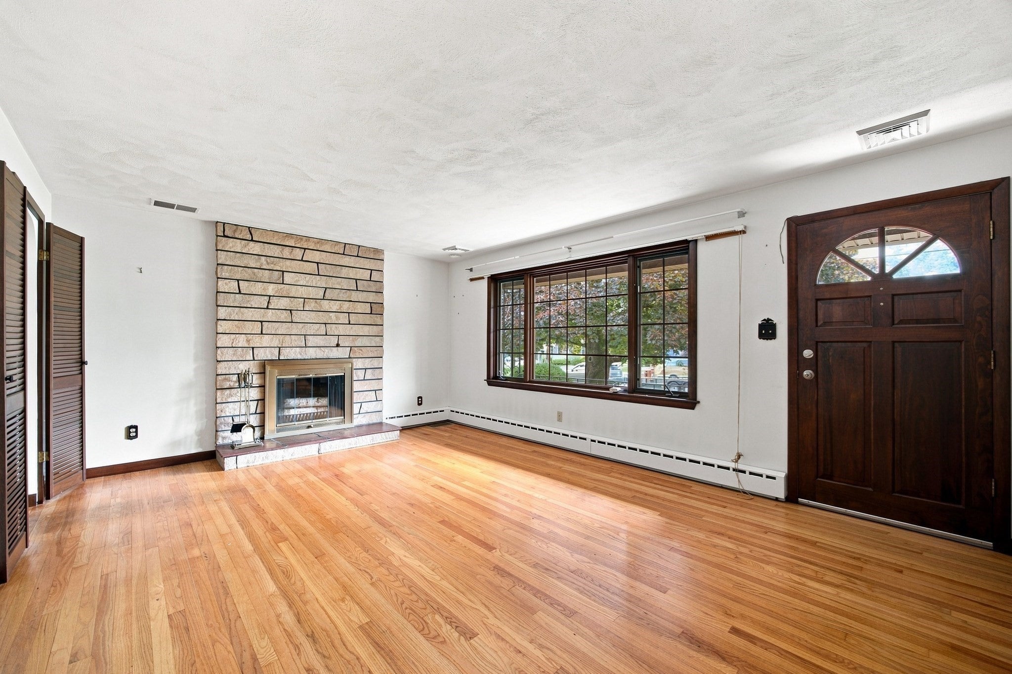 37 Charles Hill Rd