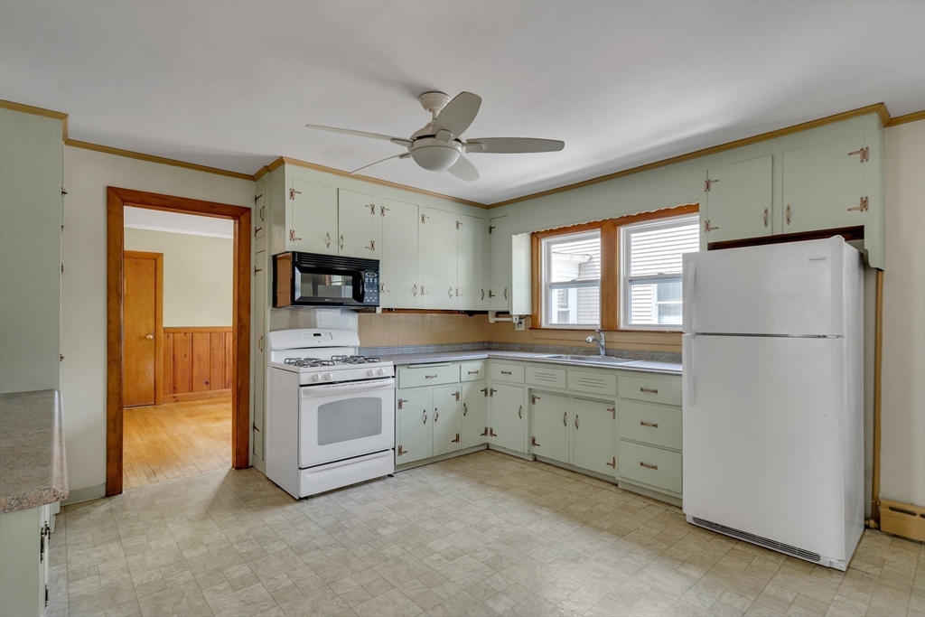 121 Myrtle St