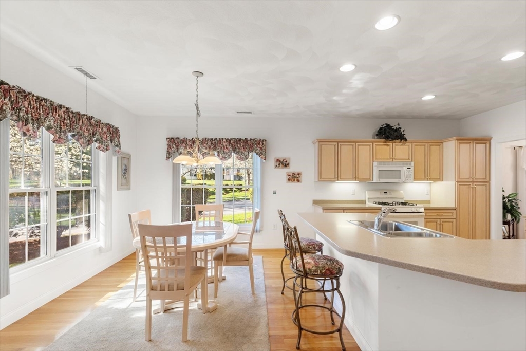 91 Emerald Ct 91