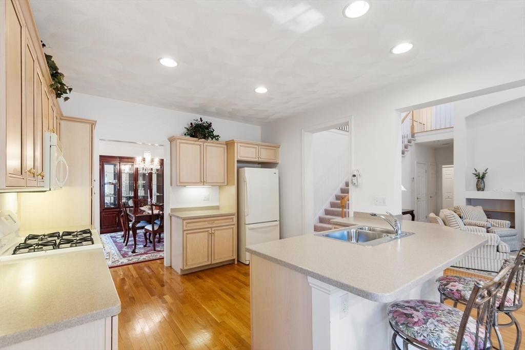 91 Emerald Ct 91