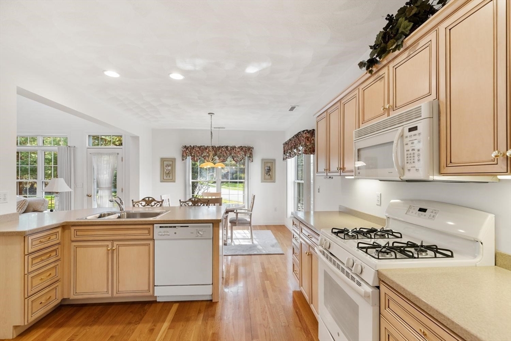 91 Emerald Ct 91