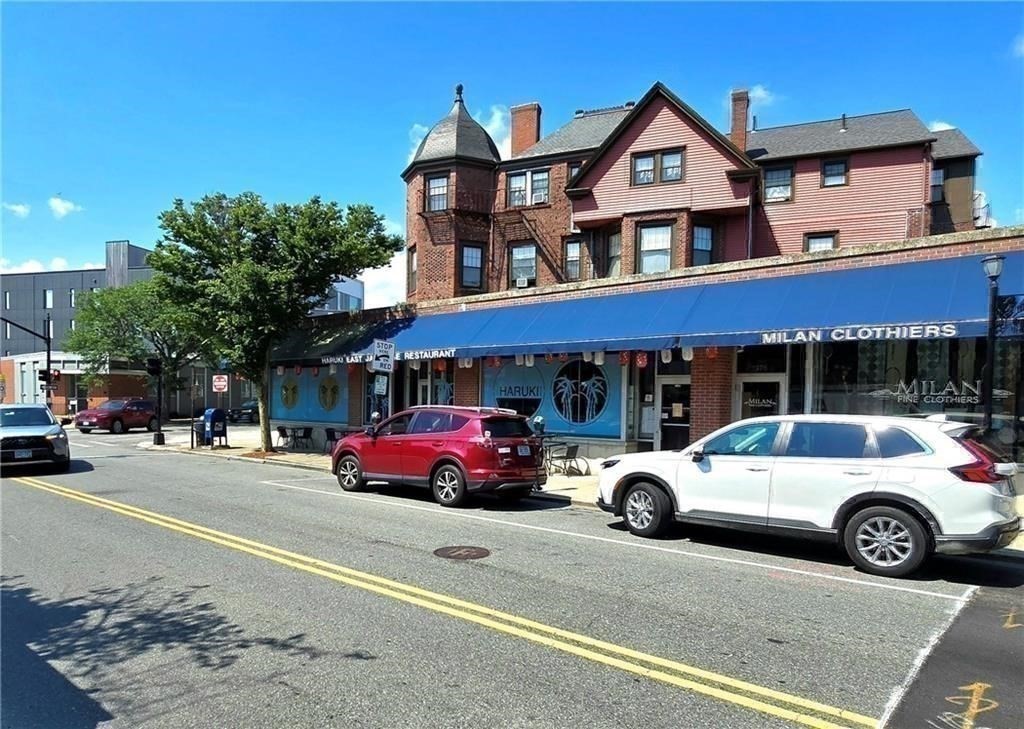 172 Wayland Ave