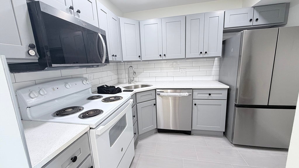 Photo 1 of 19 — 500 Washington St 207, Quincy, MA 02169