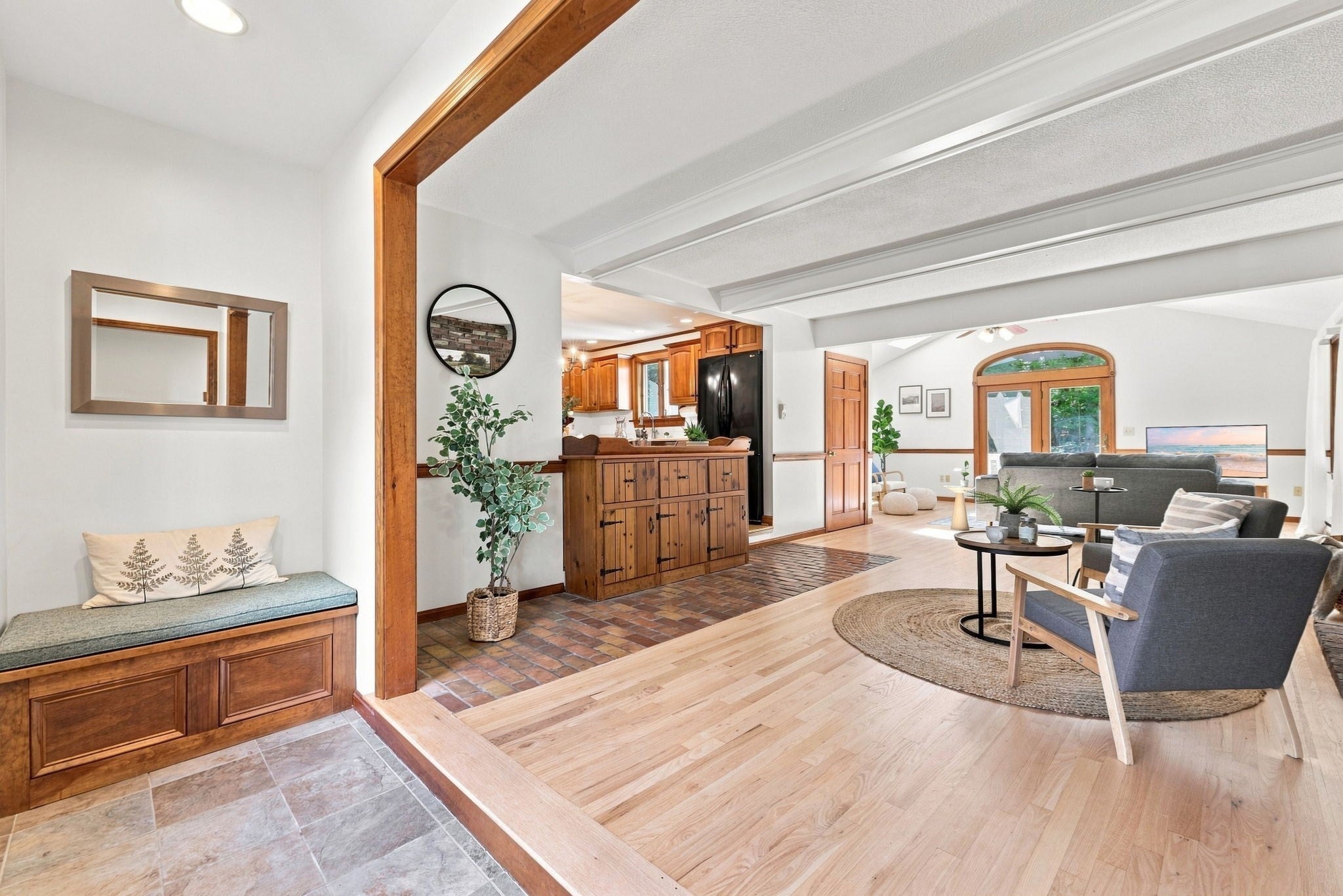 5 Regis Rd