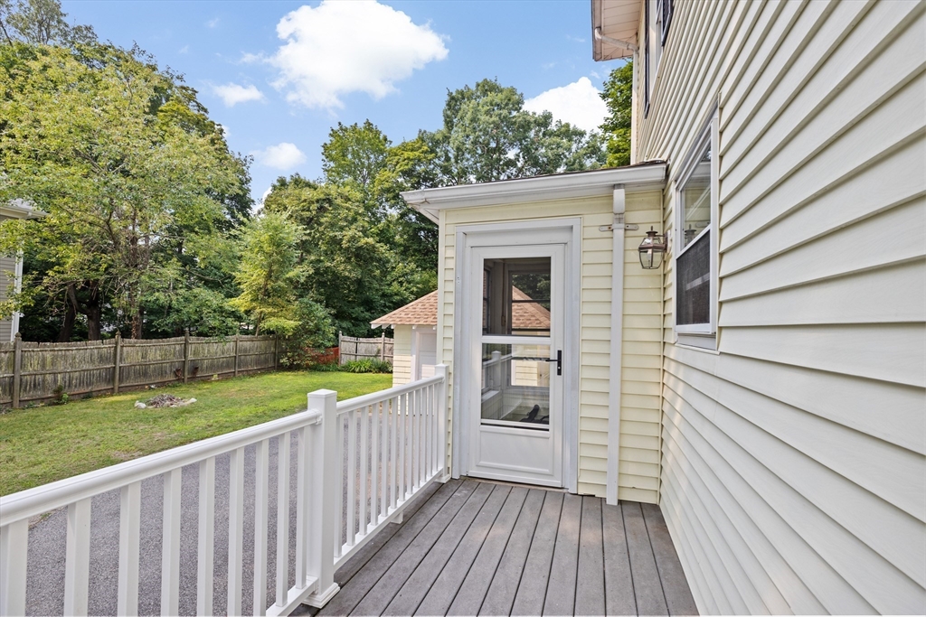 64 Webb St