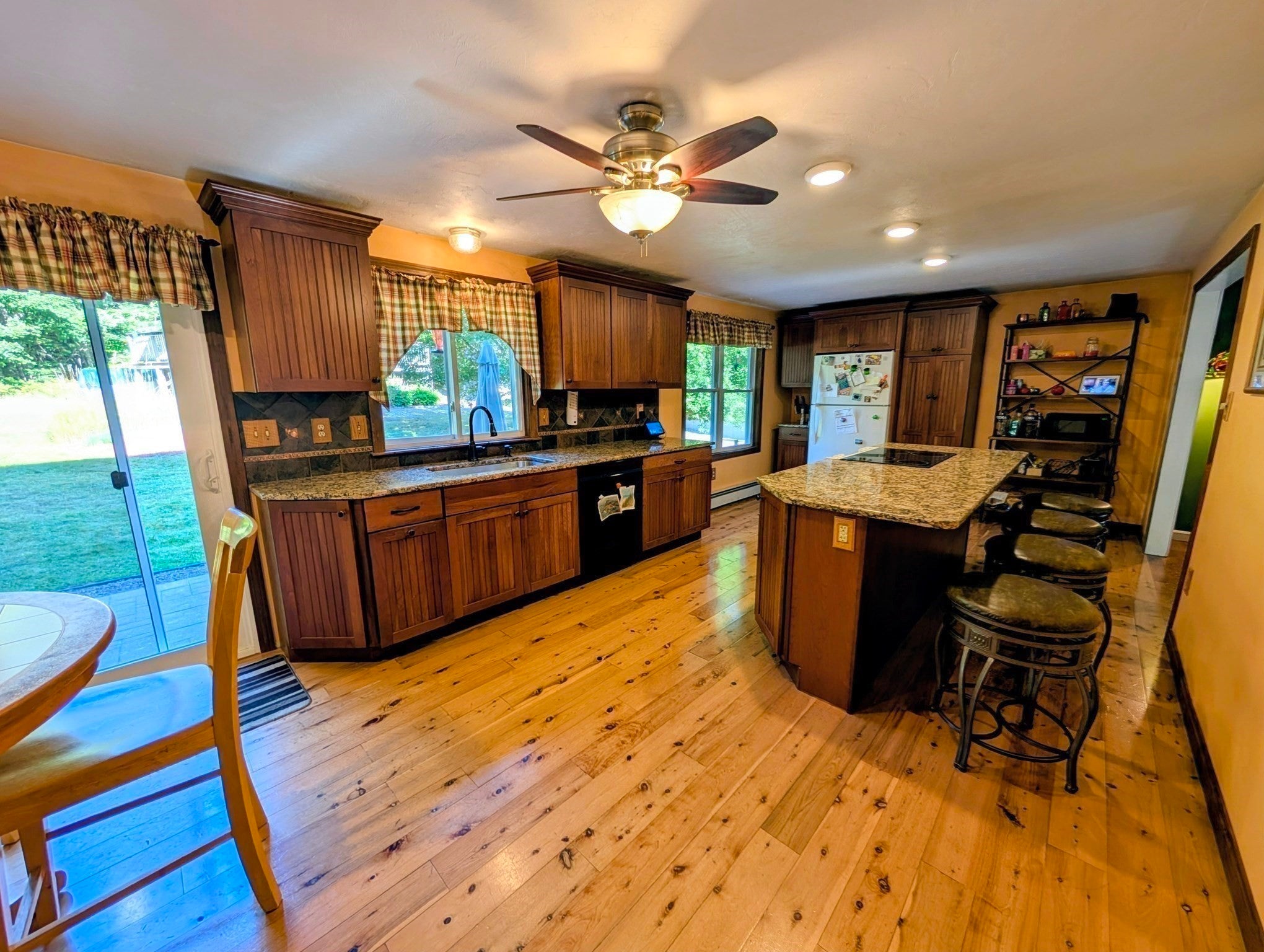 10 Flaxfield Road, Dudley, MA Photo #35