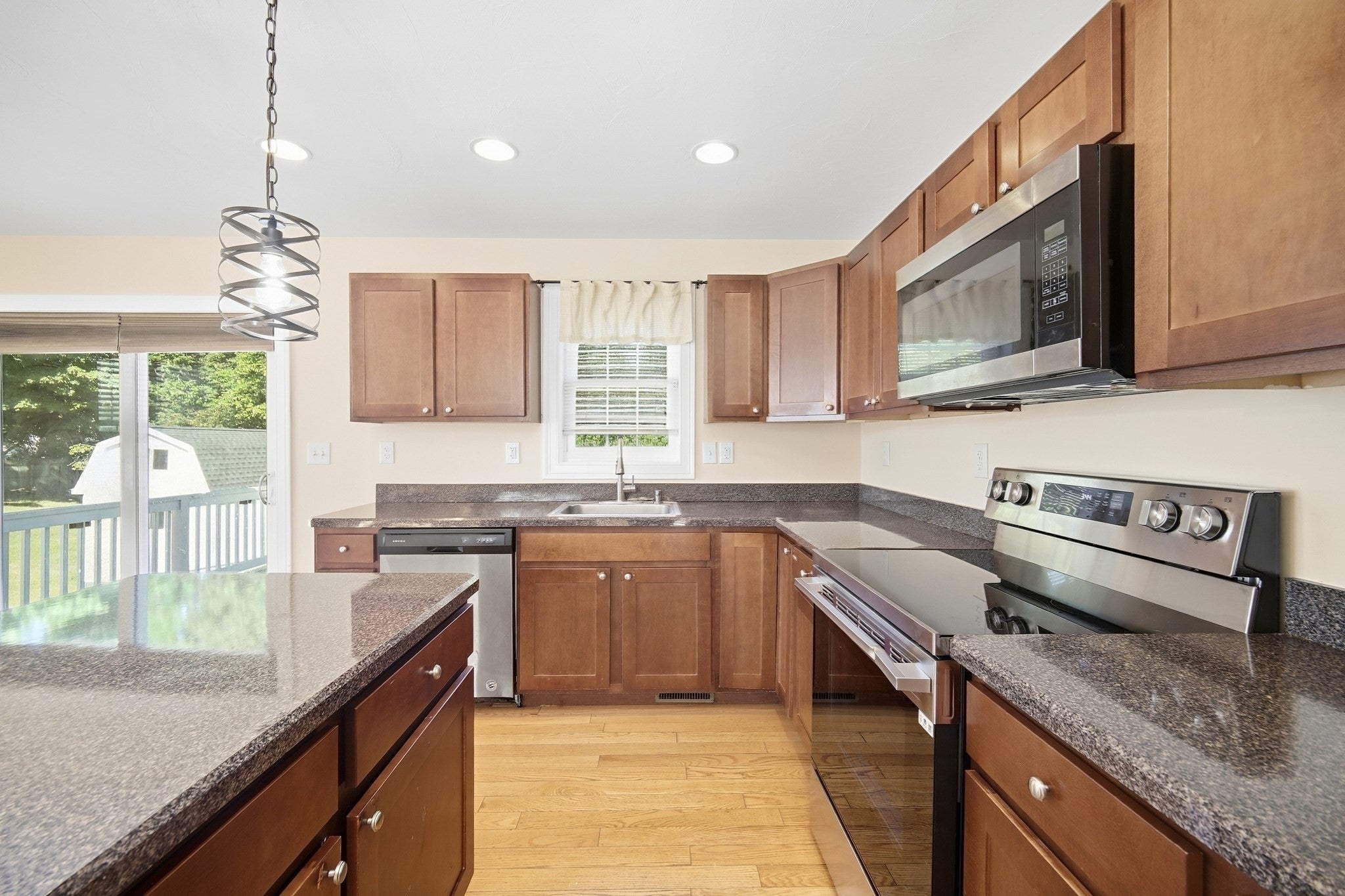 39 Mulberry St, Brockton, MA, 39 Mulberry St, Brockton, MA Photo #4