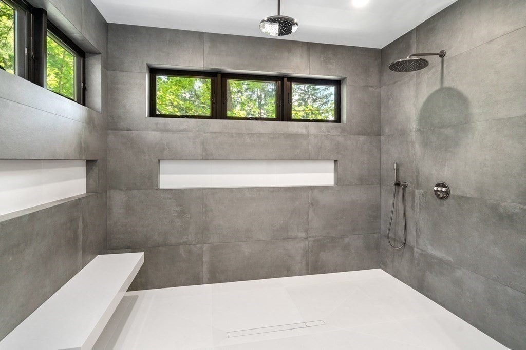 55 Rosalie Rd, Newton, MA Photo #20