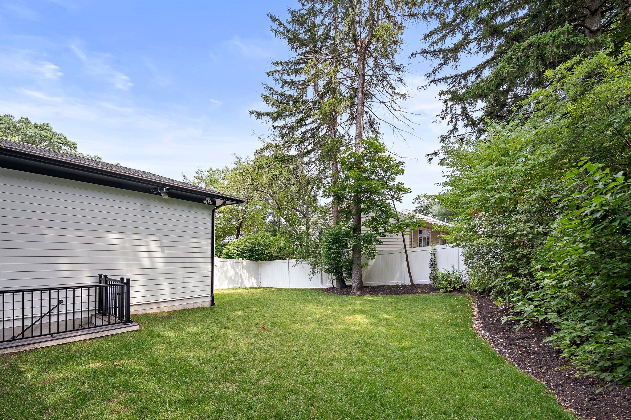 55 Rosalie Rd, Newton, MA Photo #38