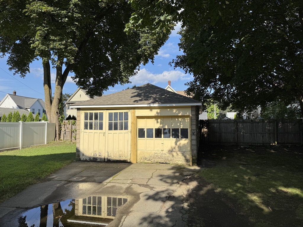 35 Agate Ave