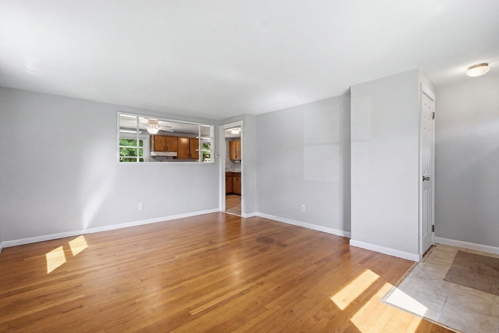 300 Newhouse St, Springfield, MA, 300 Newhouse St, Springfield, MA Photo #4