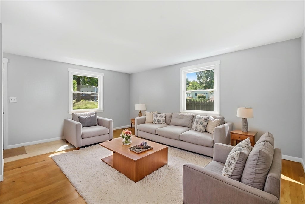 300 Newhouse St, Springfield, MA, 300 Newhouse St, Springfield, MA Photo #7