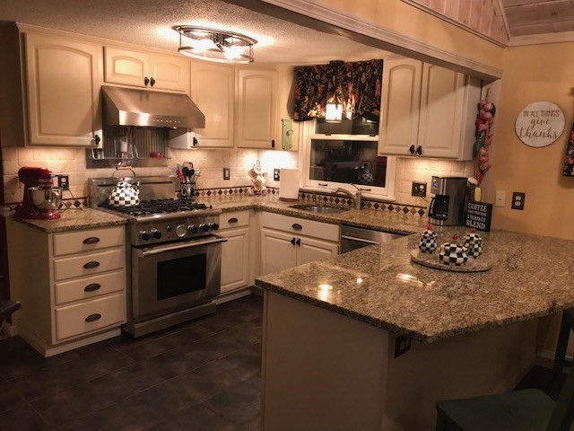 3 Thoreau Dr