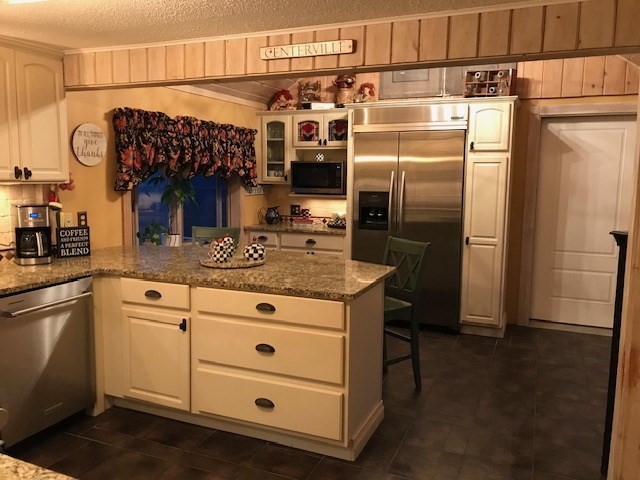3 Thoreau Dr