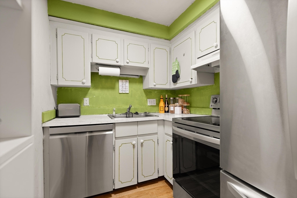 1 Royal Crest Dr #3, Randolph, MA Photo #6