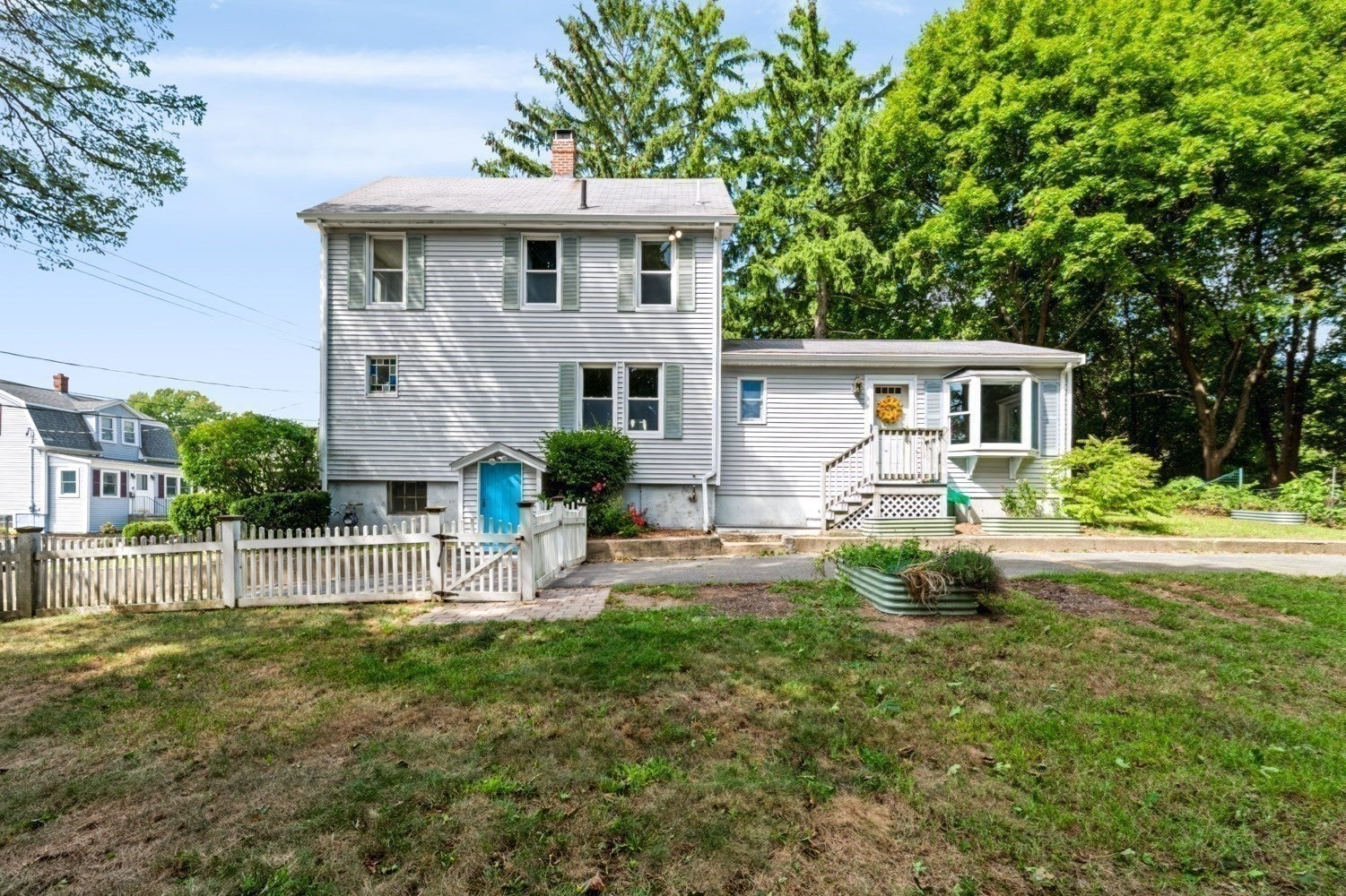 17 Fairview Ave
