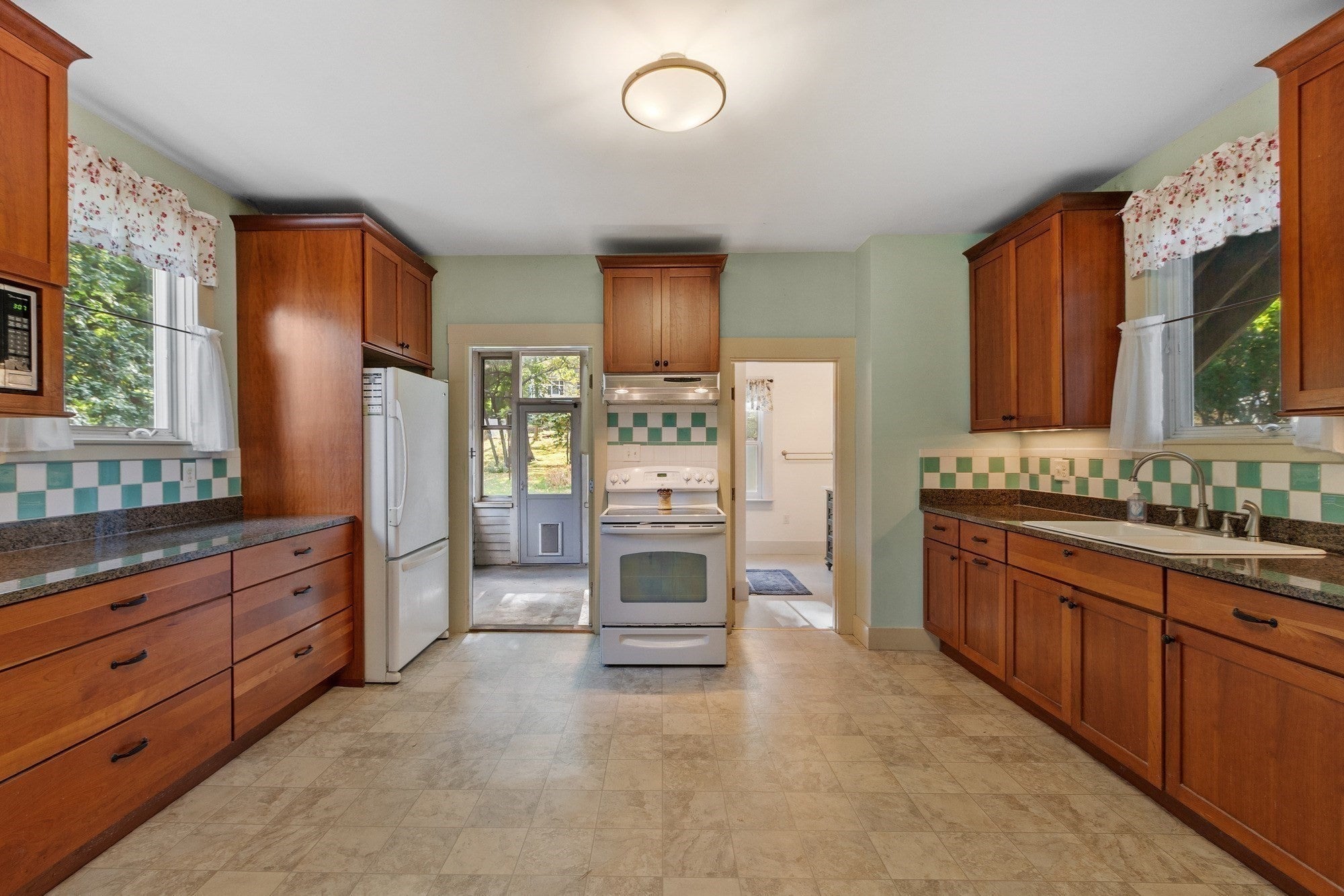 330 Washington Street, Melrose, MA, 330 Washington Street, Melrose, MA Photo #12