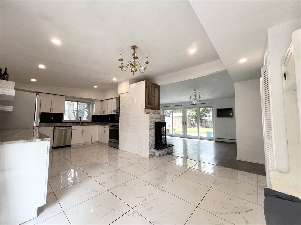 15 Colgate Rd