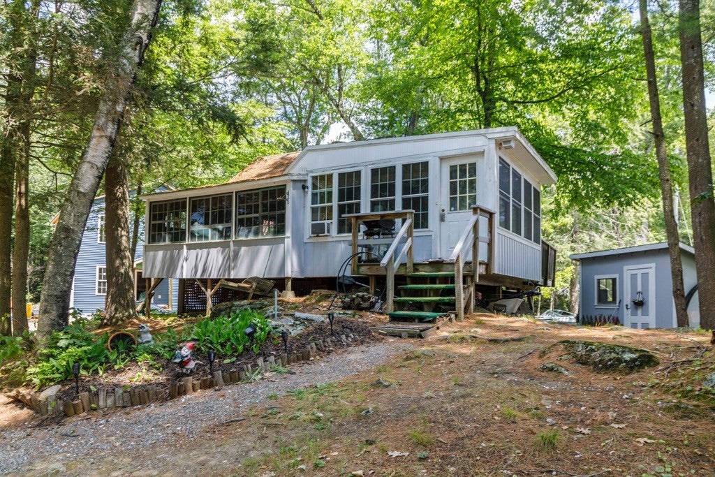 Photo of 12 King Road, Phillipston, MA