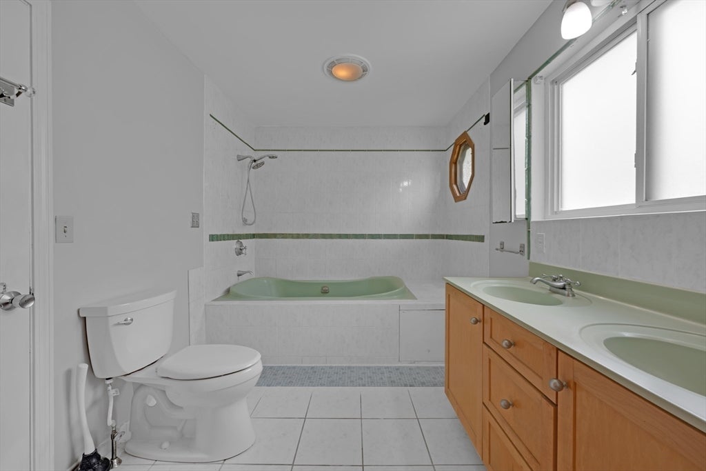 19 Crocker Ave, Lunenburg, MA, 19 Crocker Ave, Lunenburg, MA Photo #19