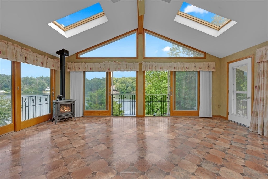 19 Crocker Ave, Lunenburg, MA, 19 Crocker Ave, Lunenburg, MA Photo #8