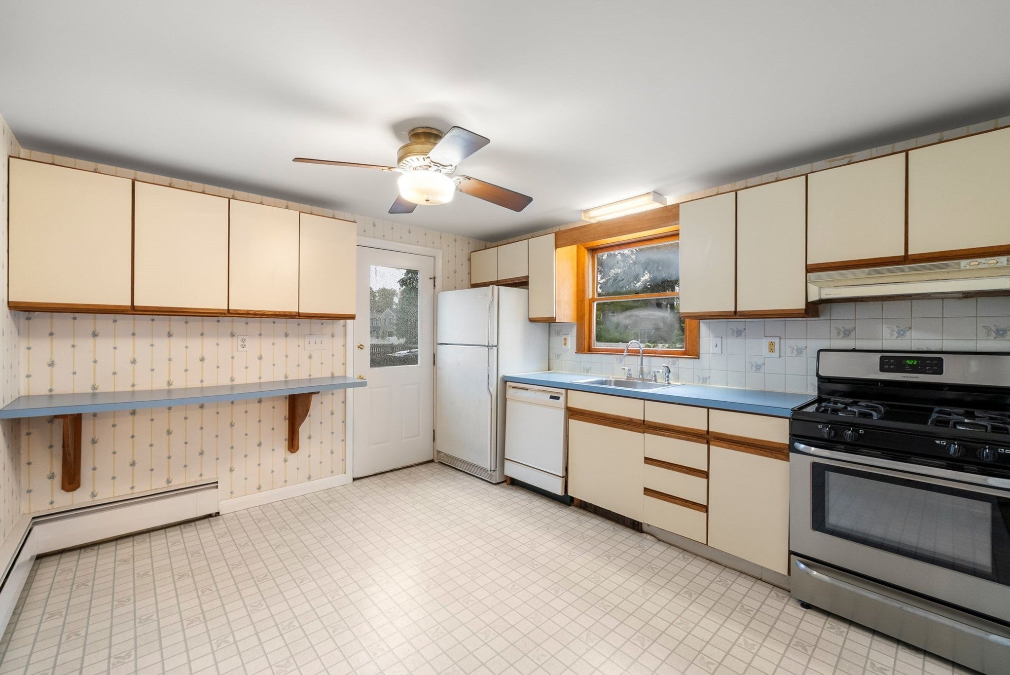 23 Christopher Drive, Milton, MA Photo #9