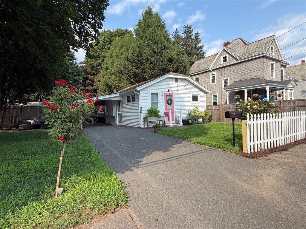 47 W School St, Westfield, MA, 47 W School St, Westfield, MA Photo #4