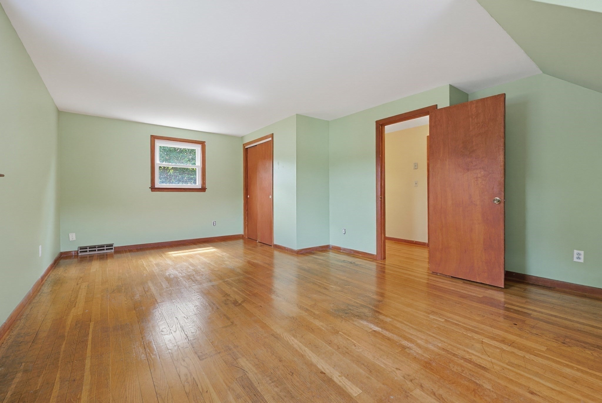 135 Crane St, Dedham, MA, 135 Crane St, Dedham, MA Photo #20