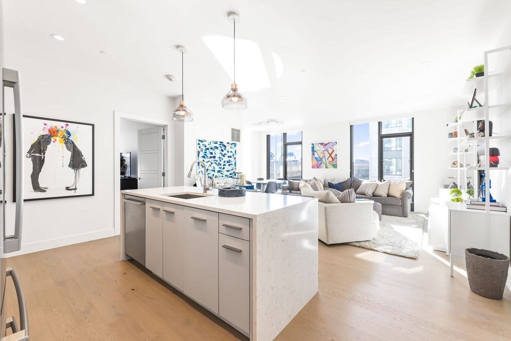 40 Traveler St #303 Floor 3