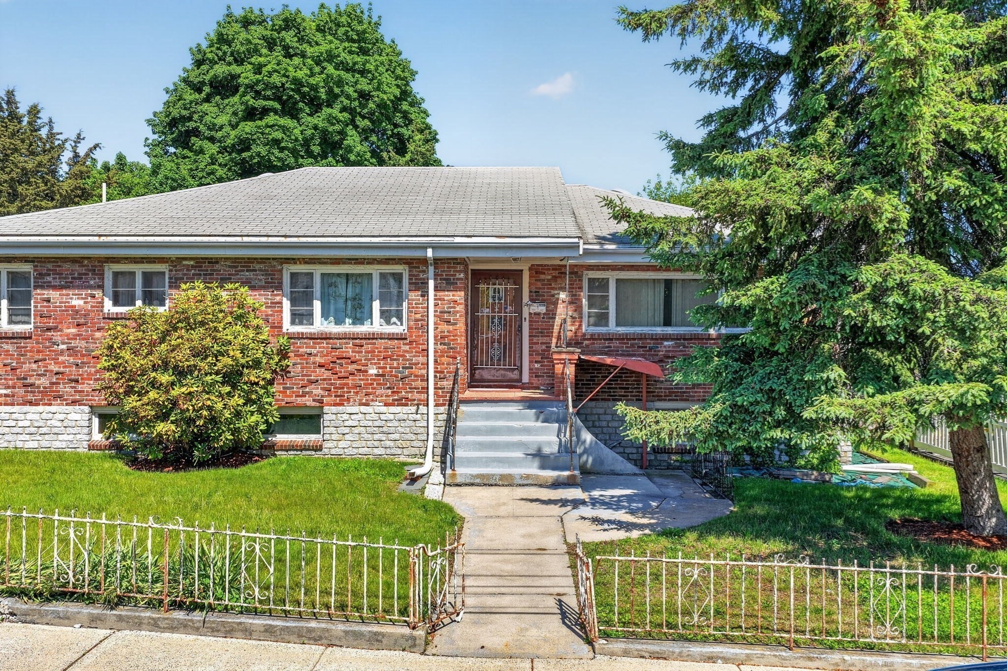 14 Coolidge St, Everett, MA, 14 Coolidge St, Everett, MA Photo #2