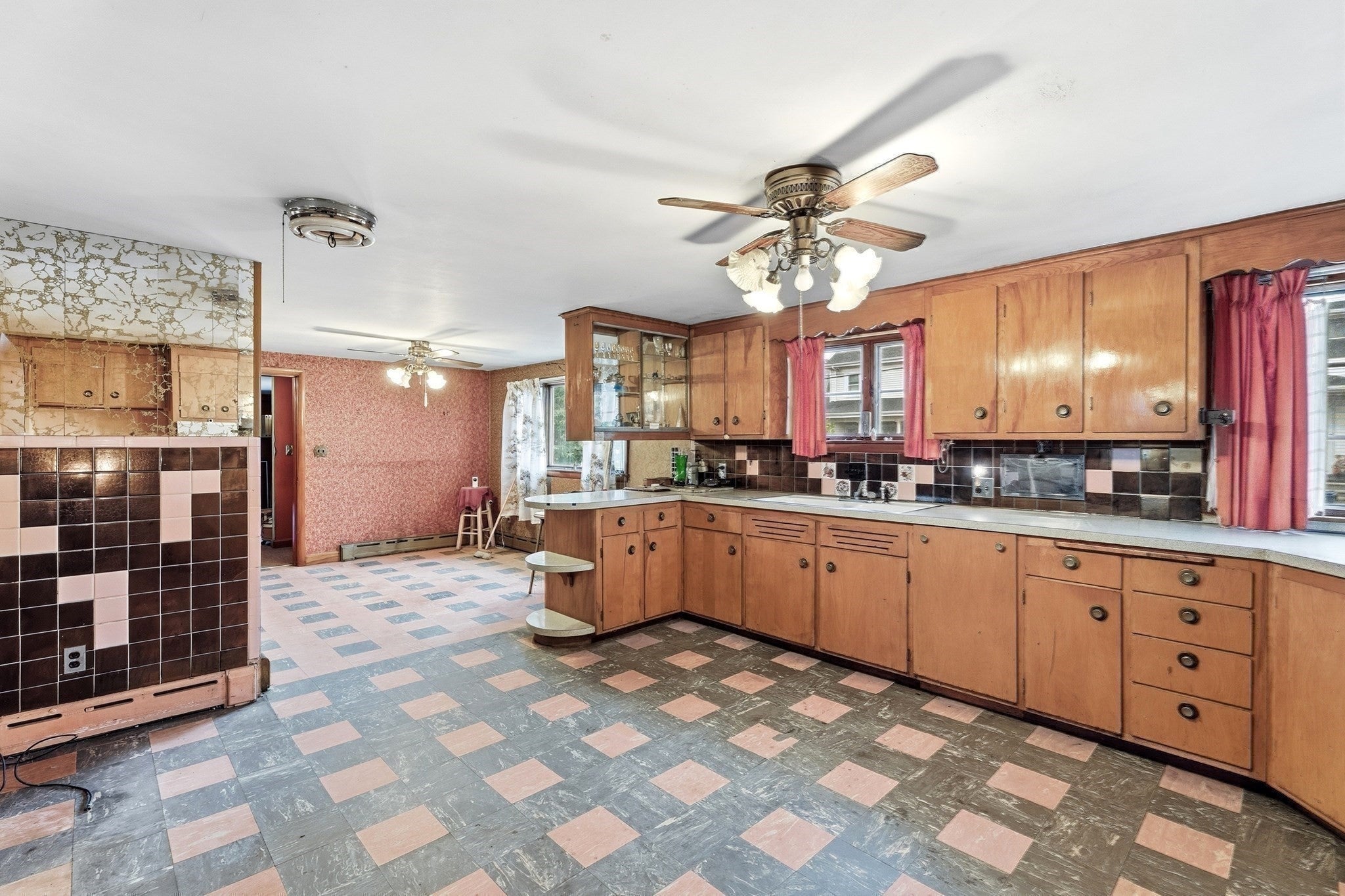 14 Coolidge St, Everett, MA, 14 Coolidge St, Everett, MA Photo #12
