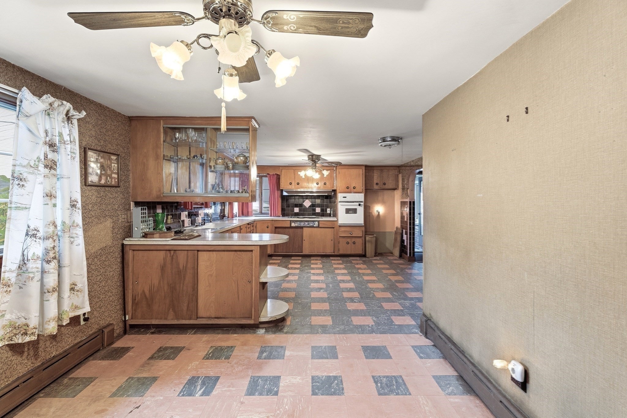 14 Coolidge St, Everett, MA, 14 Coolidge St, Everett, MA Photo #14