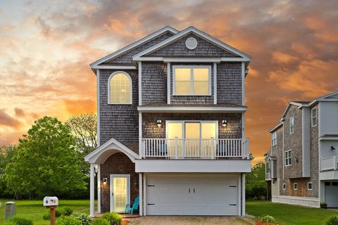 6 Coulson Pratt Dr Salisbury MA 01952