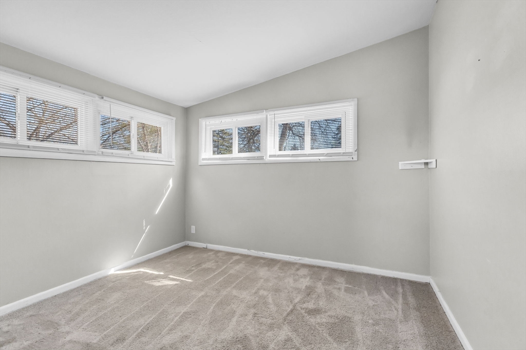 Springfield, Massachusetts 01119, United States, 2 Bedrooms Bedrooms, ,1 BathroomBathrooms,Residential,Active,88571