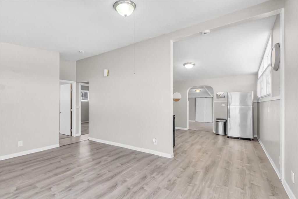 Springfield, Massachusetts 01119, United States, 2 Bedrooms Bedrooms, ,1 BathroomBathrooms,Residential,Active,88571