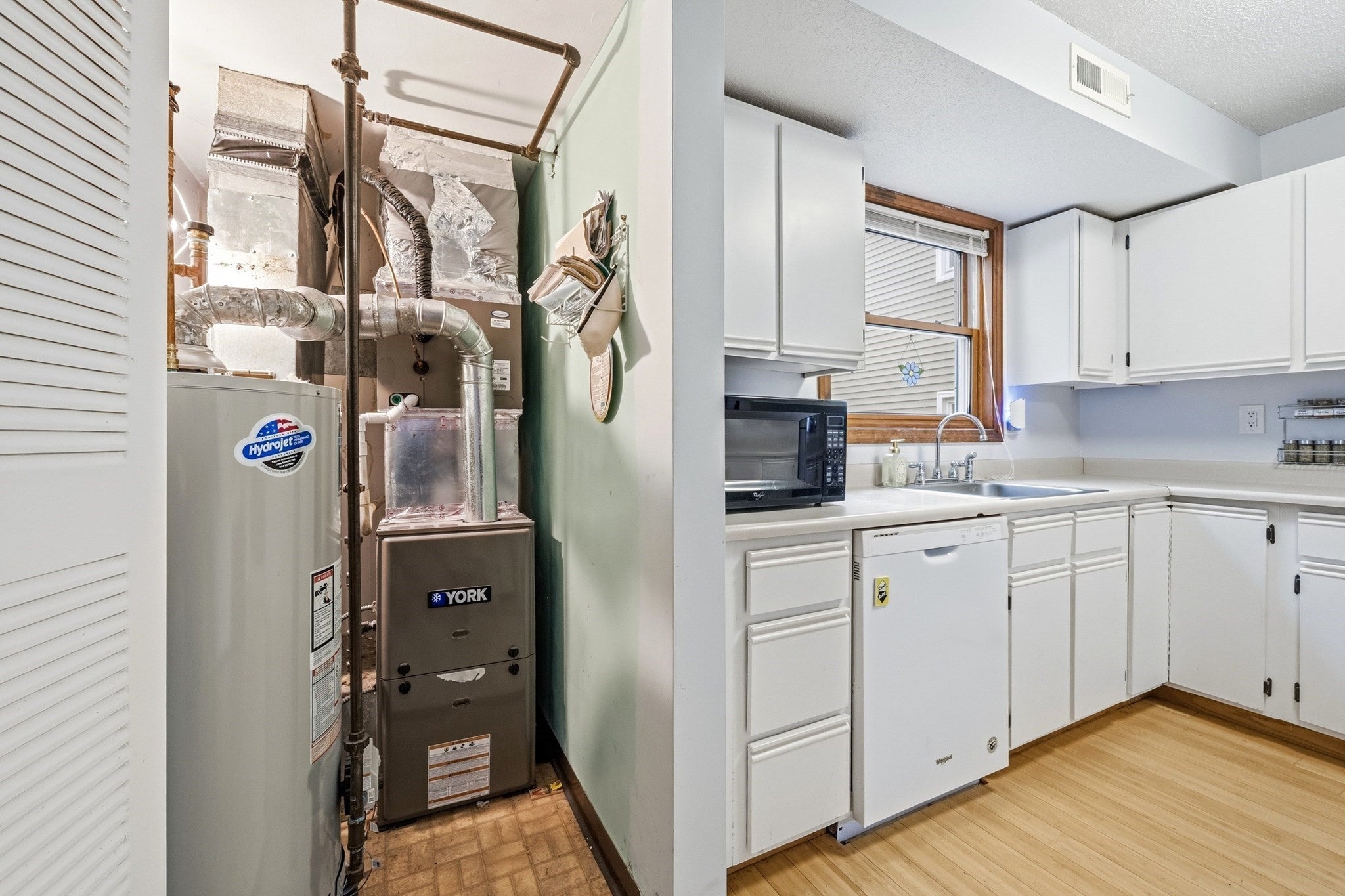 371 Aiken Ave #10, Lowell, MA Photo #21