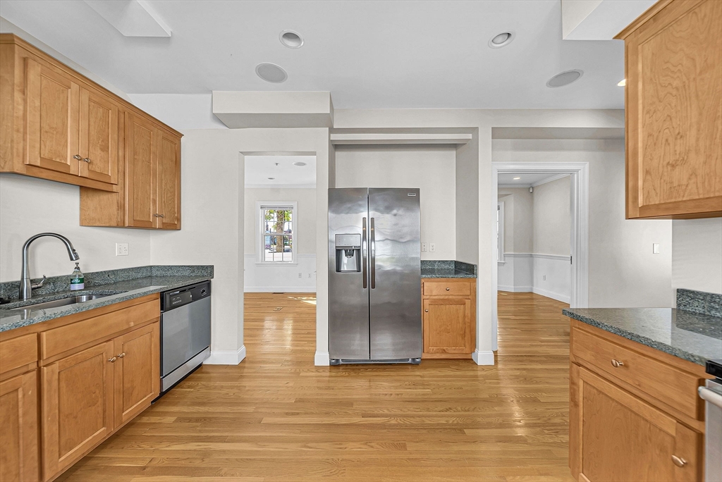 Needham, Massachusetts 02492, United States, 1 Bedroom Bedrooms, ,1 BathroomBathrooms,Residential,Active,205304