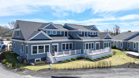 Photo of 533 Woods Hole Rd #B101, Falmouth, MA 02543 (MLS # 73386162)
