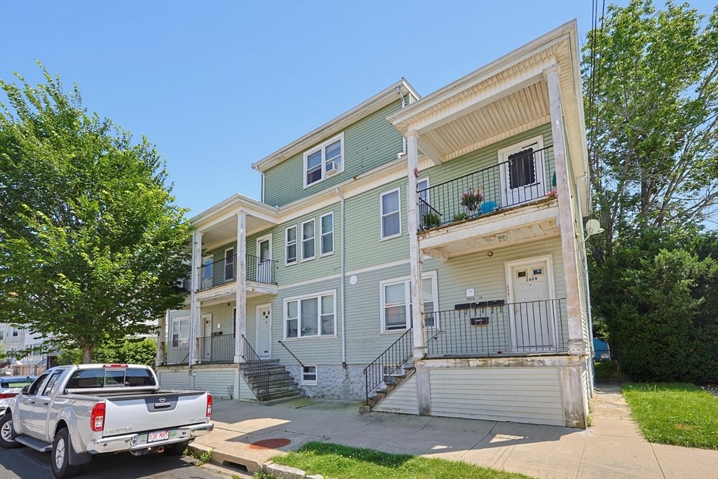 Photo of 258-260 Whitman St, New Bedford, MA